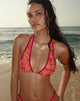 Immagine di Cerry Bikini Top in arancione floreale con bordatura a contrasto