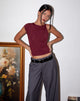 Immagine di Dannas Twist Shoulder Top in Borgogna