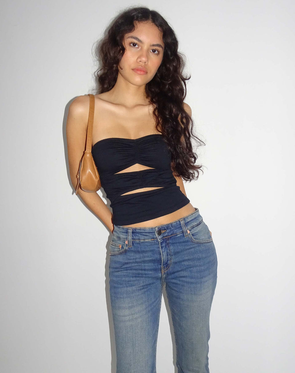 Top a fascia Dayu in nero