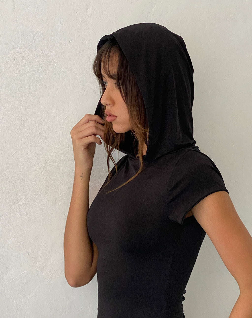 Maxi abito con cappuccio Dixie in nero lucido