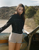 Immagine di Nikaya Shorts in maglia a righe bianca e marrone