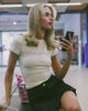 Immagine della t-shirt Sutin in Buttermilk con stampa Dear Darlings