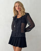 Immagine della blusa Zinnia in chiffon nero a pois