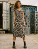 Immagine di Youki Midi Dress in Fiore Selvatico Scuro