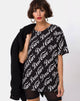 Immagine della t-shirt oversize Basic in nero Don't Care con stampa integrale di Mote
