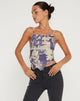 immagine di Shindu Gilet a rete in collage floreale viola ombra