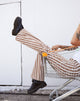 Immagine di Zoven Pantalone svasato a quadri diagonali Tan e avorio