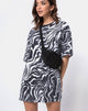 Immagine di Sunny Kiss Tee oversize in Trippy Zebra Clear Sequin