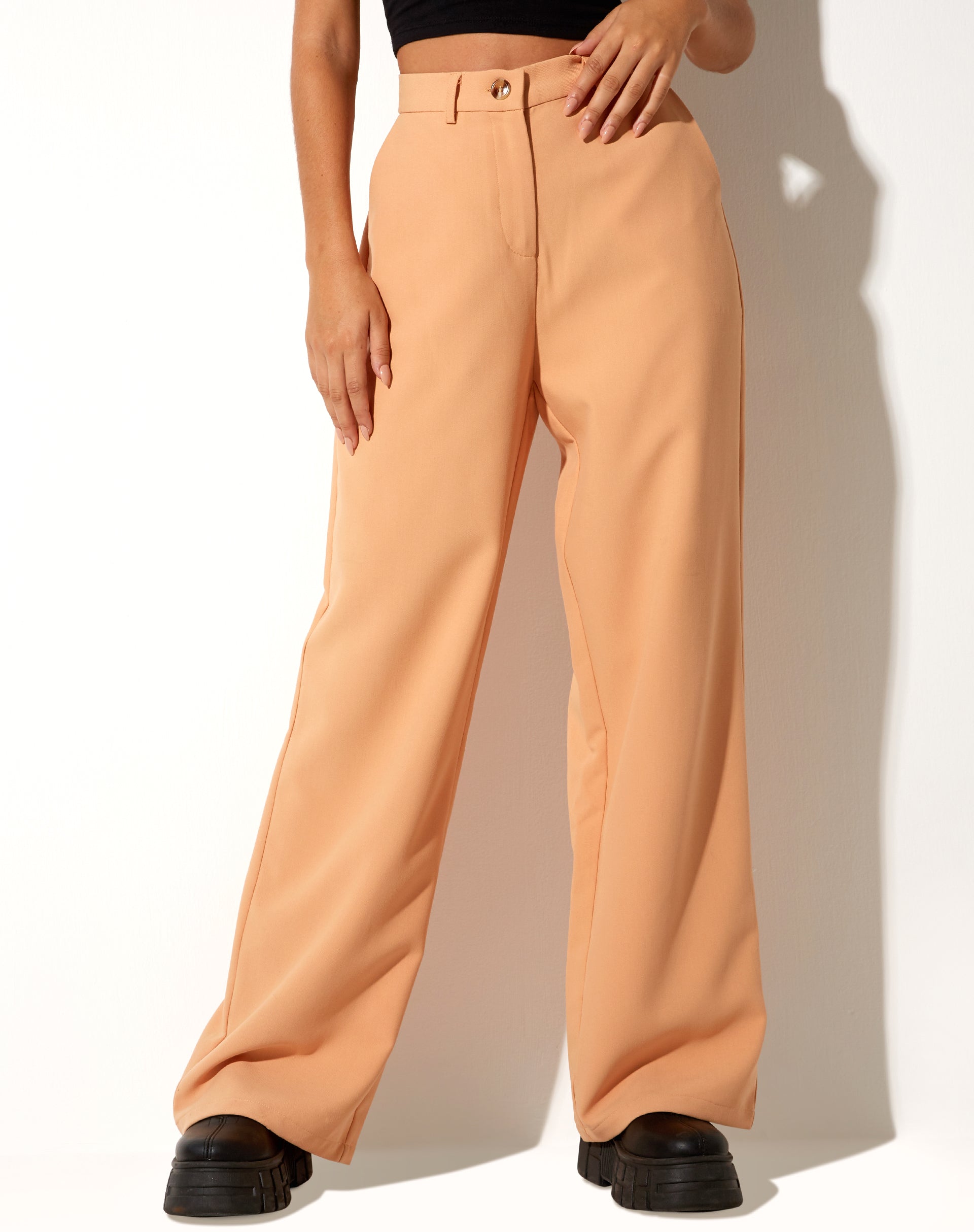 Immagine dei pantaloni Abba in pesca lavata