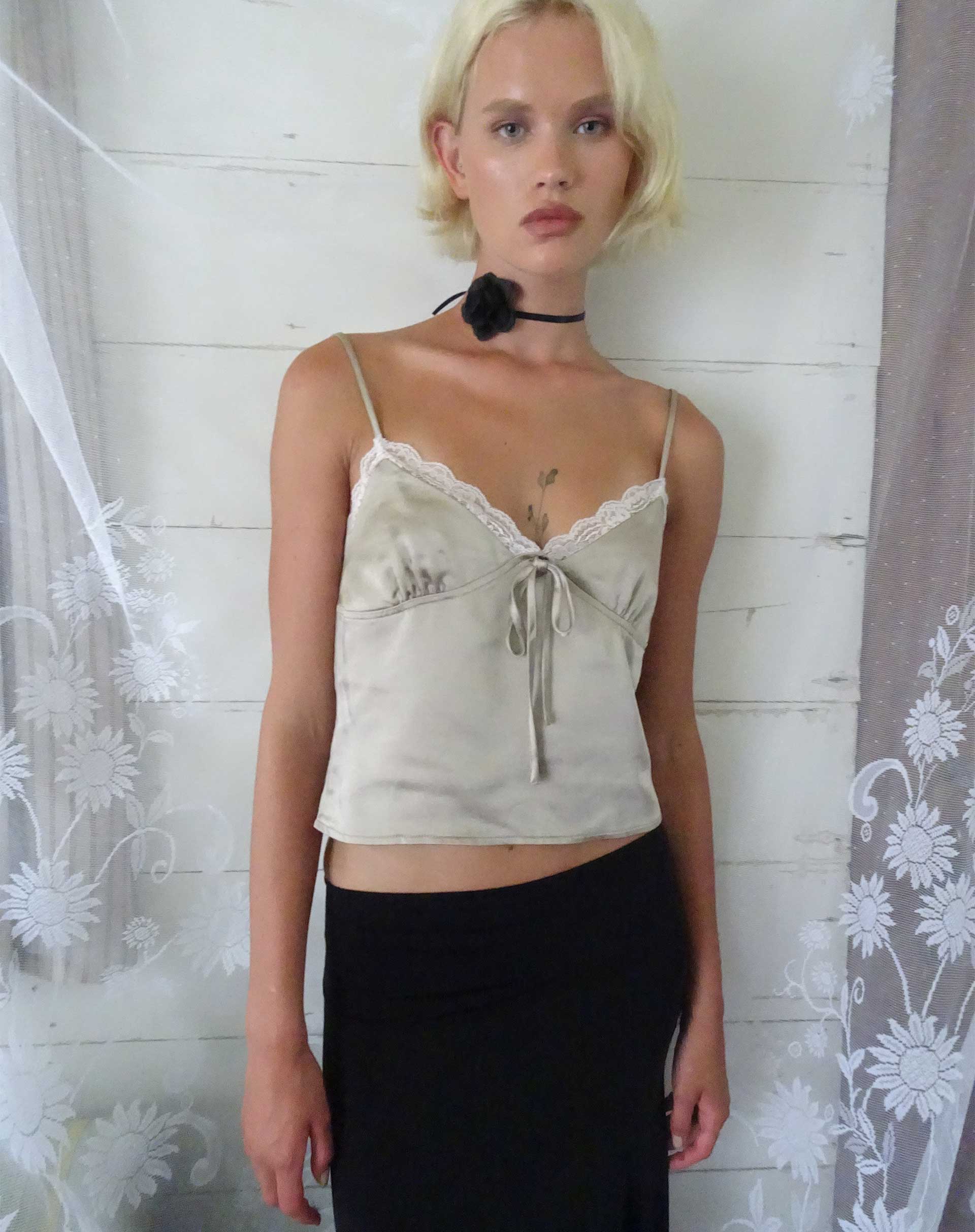 immagine di Adalia Cami Top in Satin Champagne