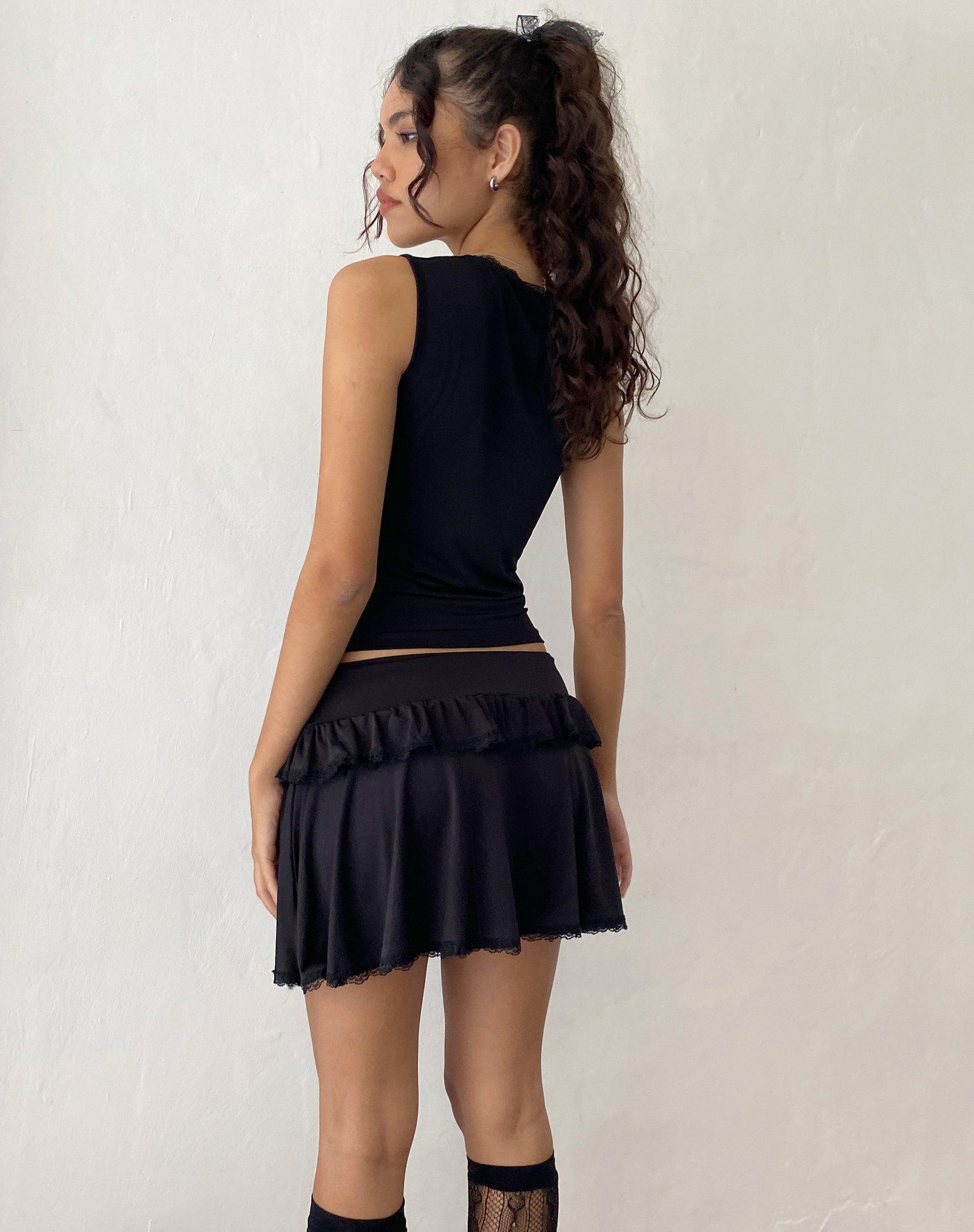 Immagine di Addalyn Mini gonna in pizzo in nero