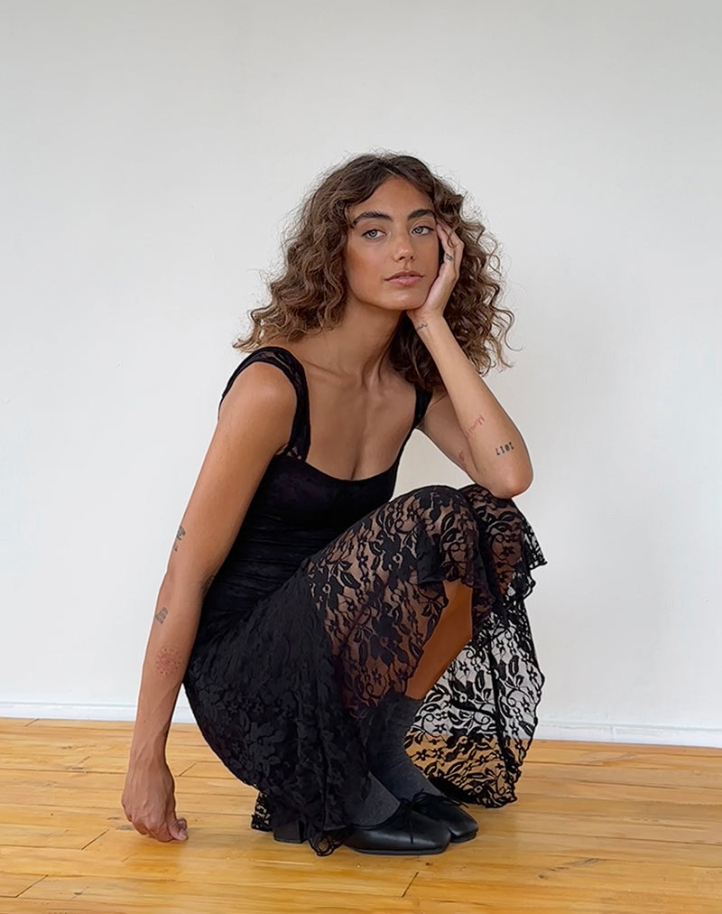 Adeliza - Vestito midi asimmetrico in pizzo floreale Jet Black