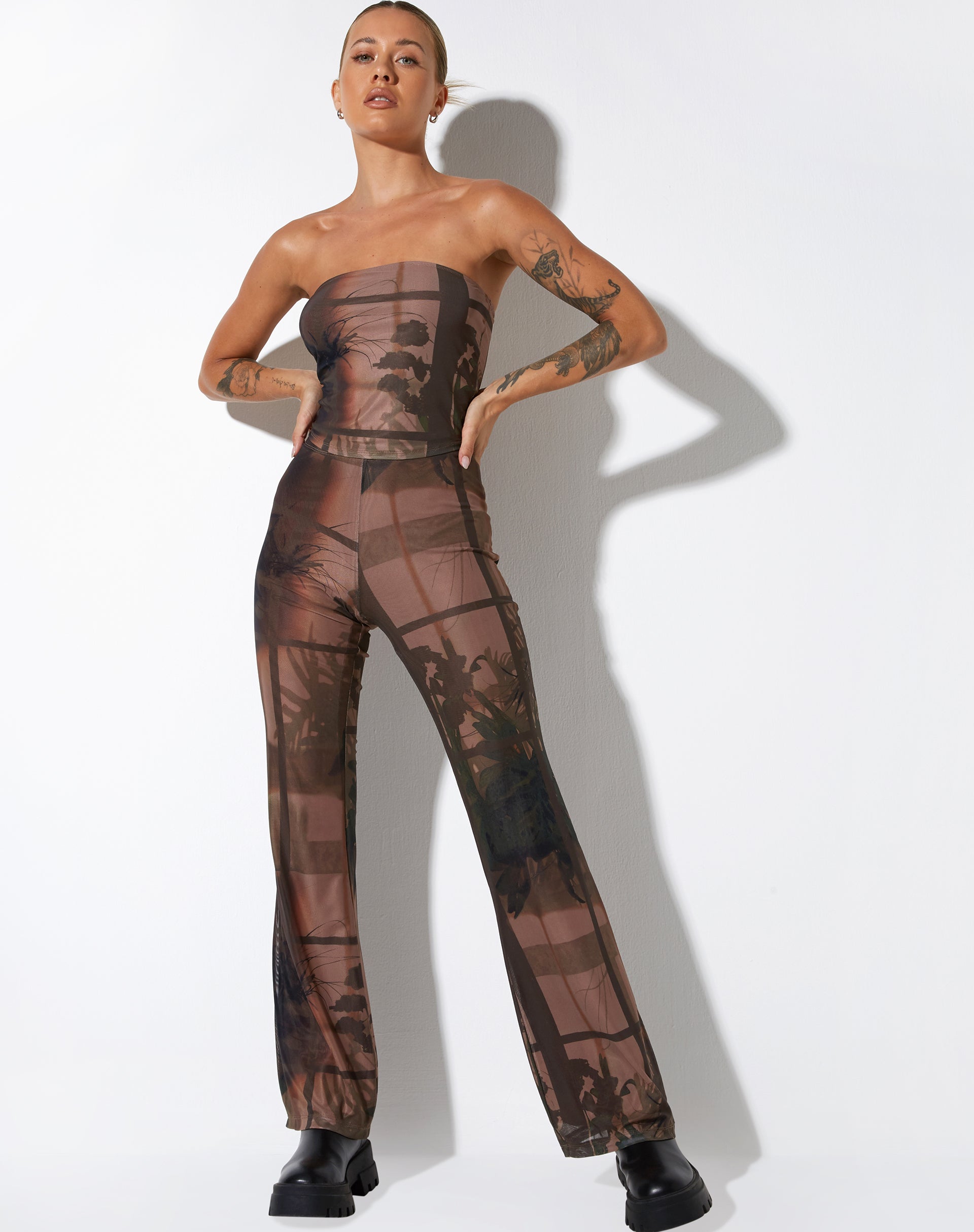 immagine di Agosta Flare Trouser in Photo Brown