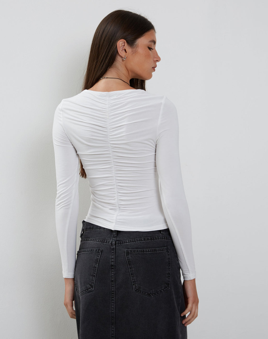Top con maniche lunghe increspate Akiane in bianco