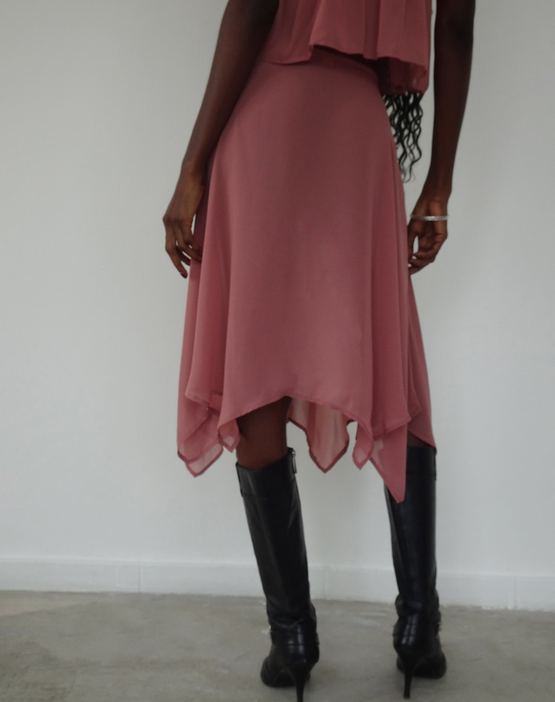Immagine di Albertha Midi Skirt in Dessert Sand