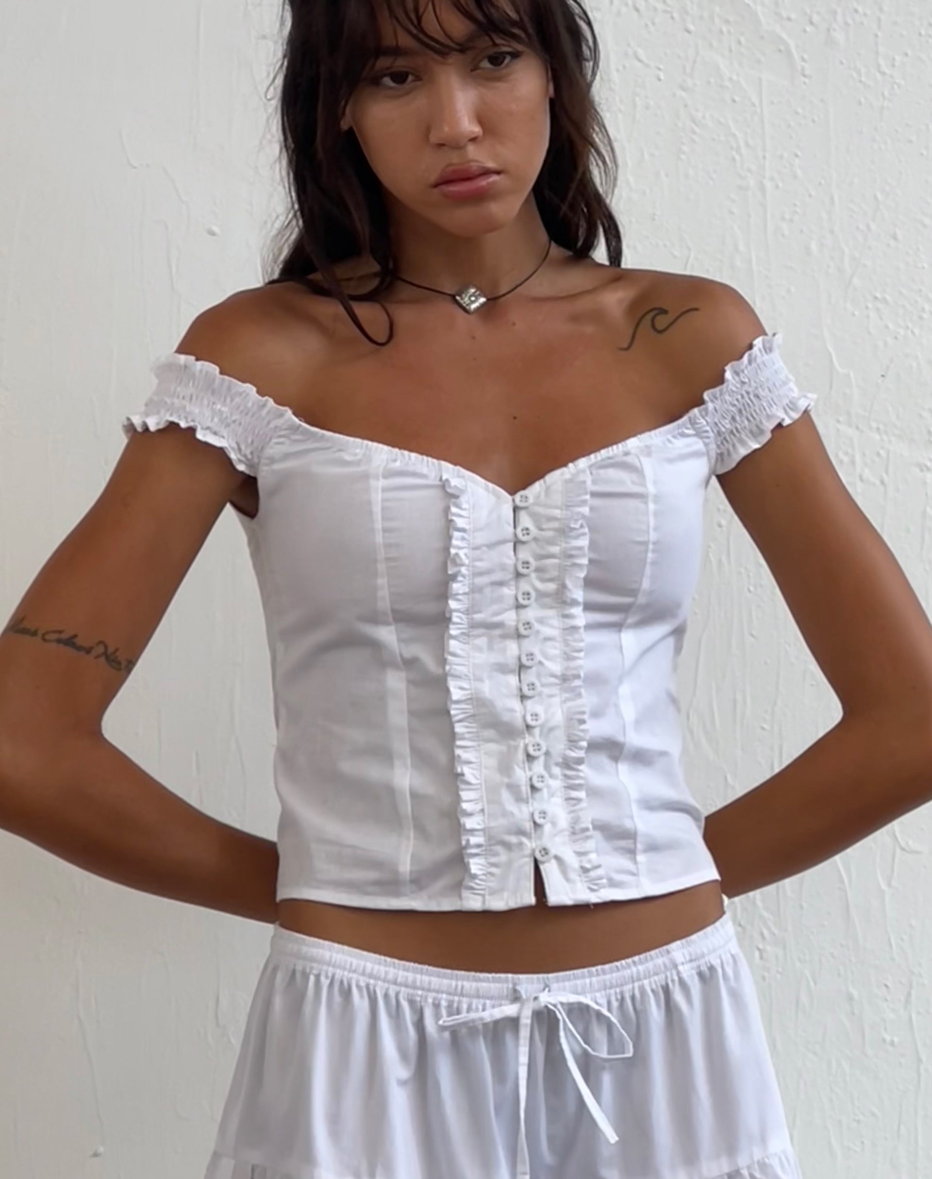 Immagine di Alderidge Bardot Corsetto Top in bianco