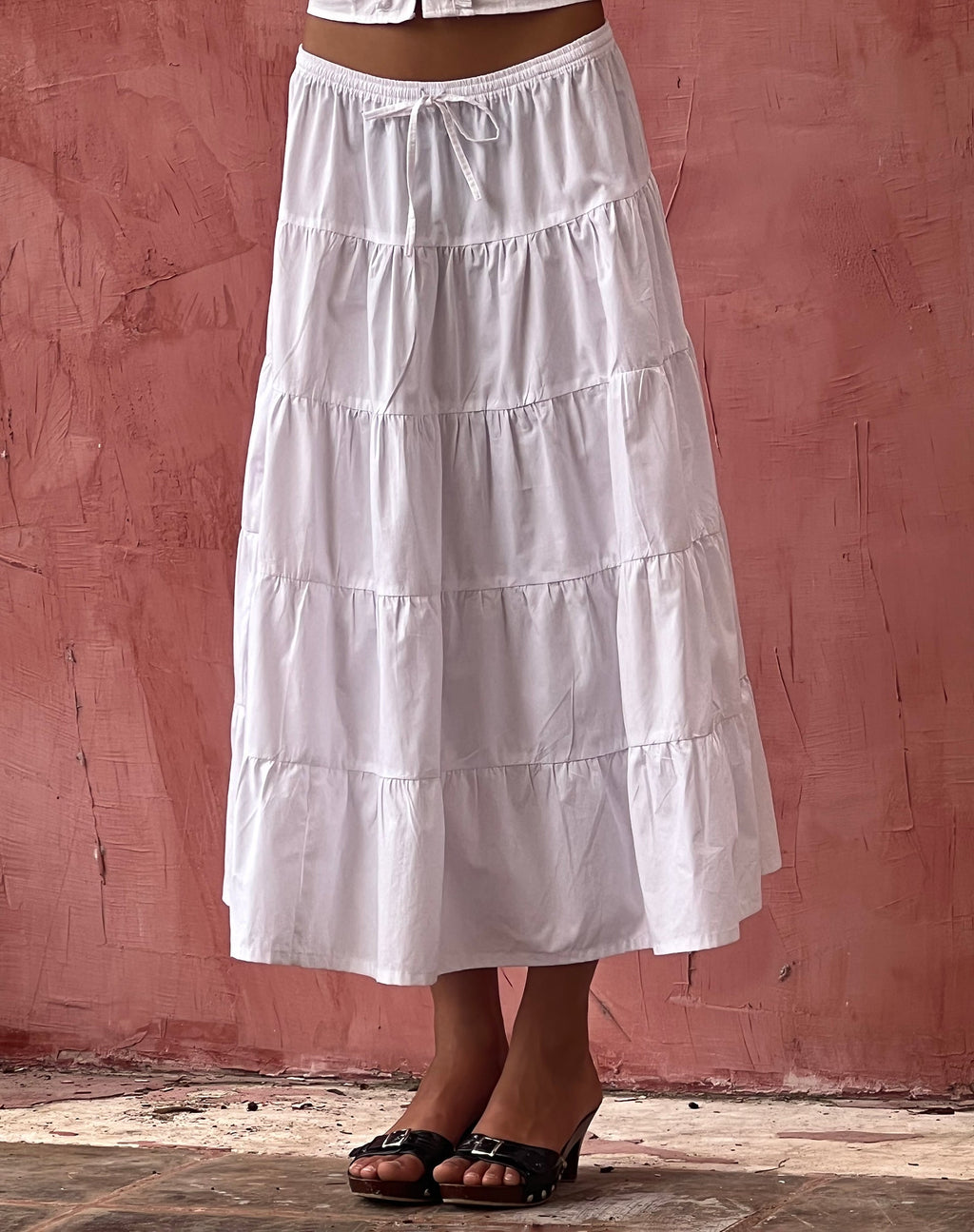 Izumi - Gonna midi a pieghe in popeline bianco