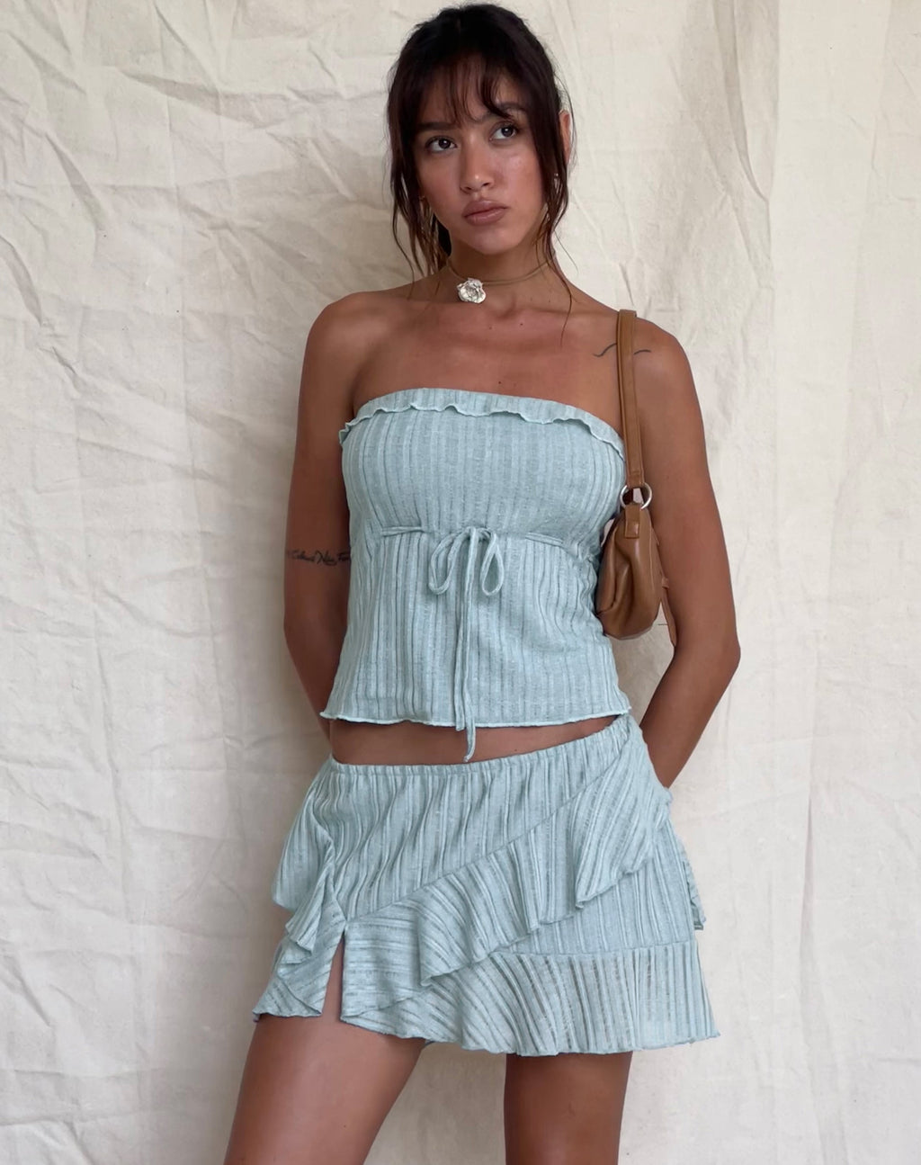 Ameera - Top a fascia con volant in blu polvere