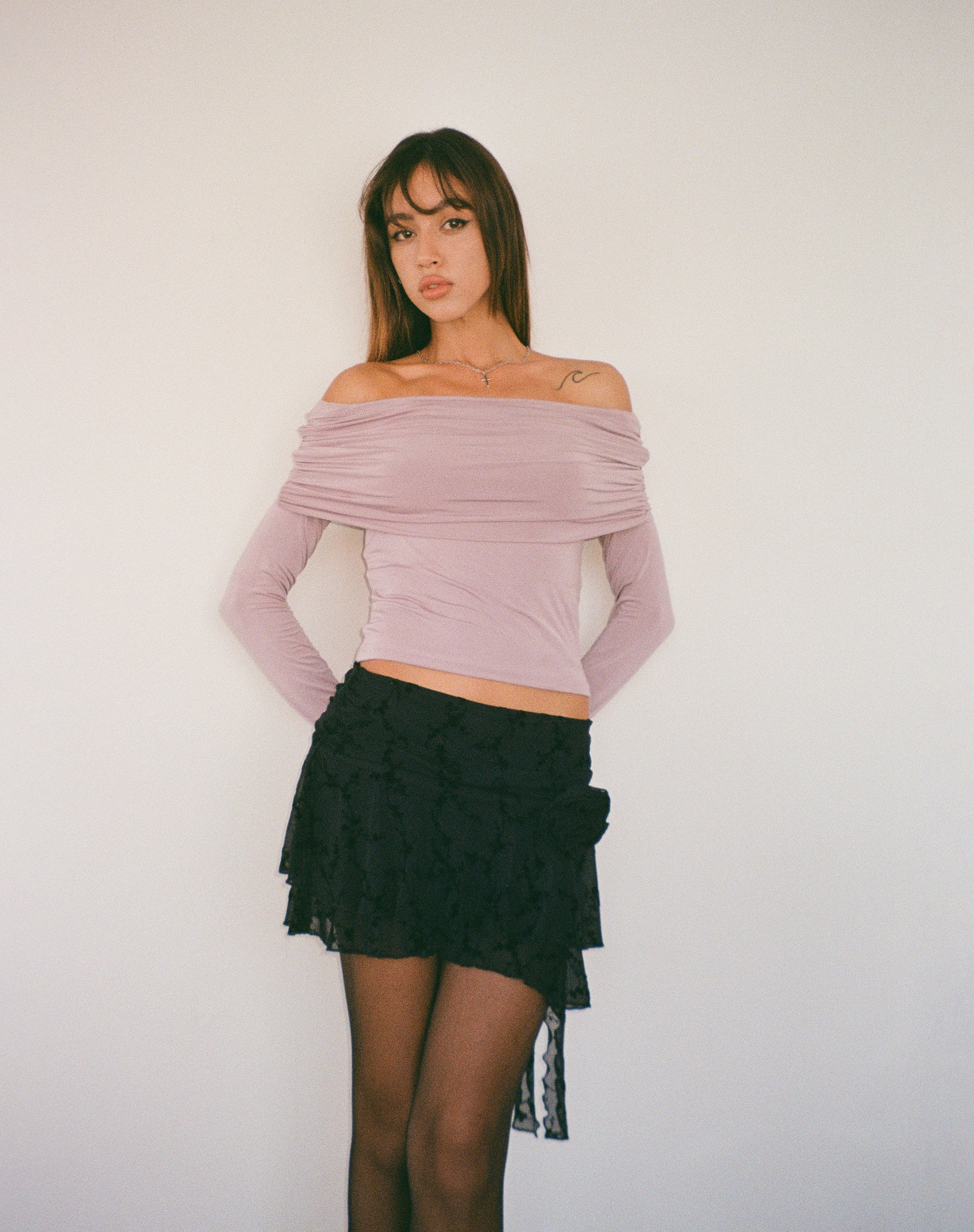 Immagine di Andi Long Sleeve Bardot Top in Slinky Mauve