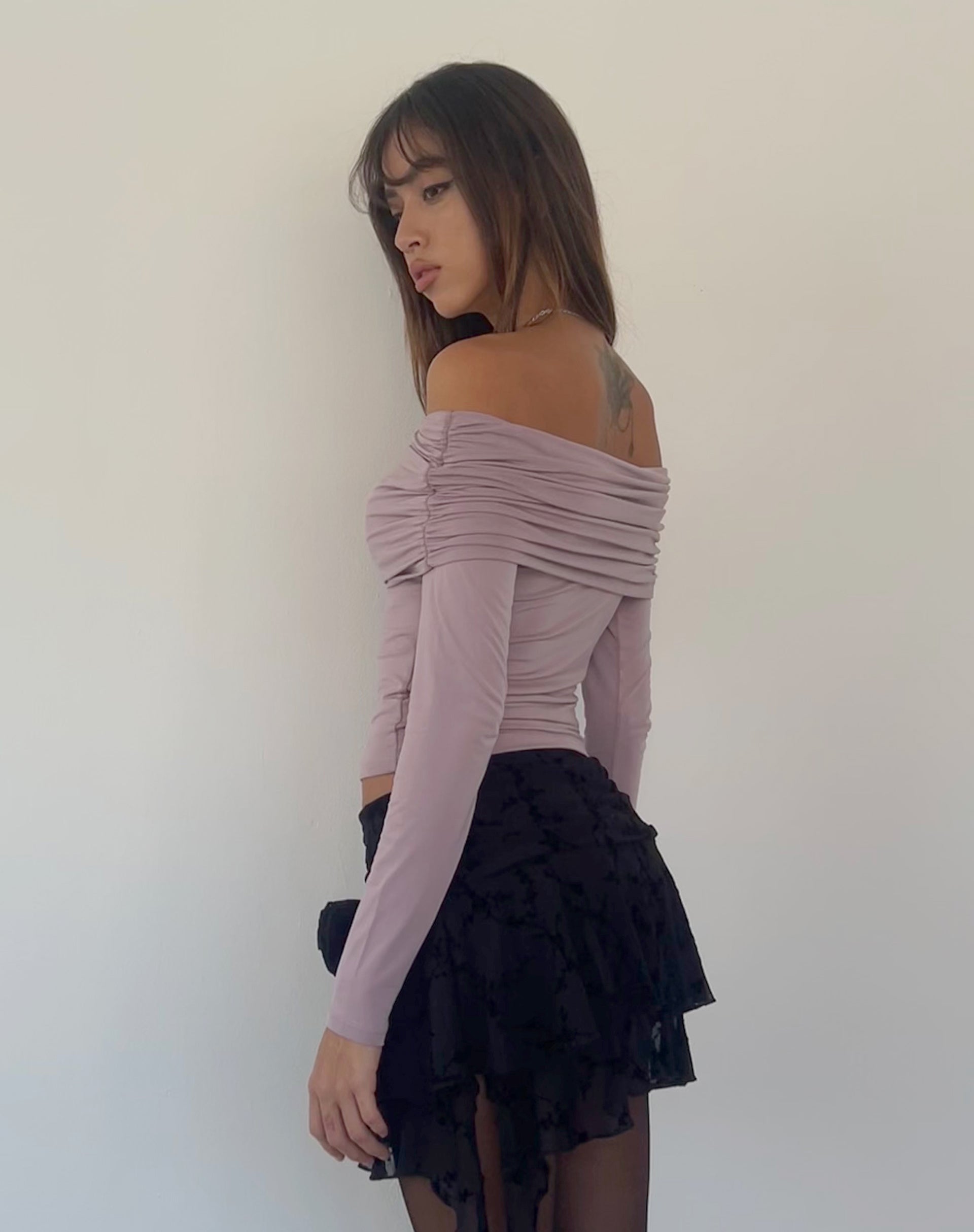 Immagine di Andi Long Sleeve Bardot Top in Slinky Mauve