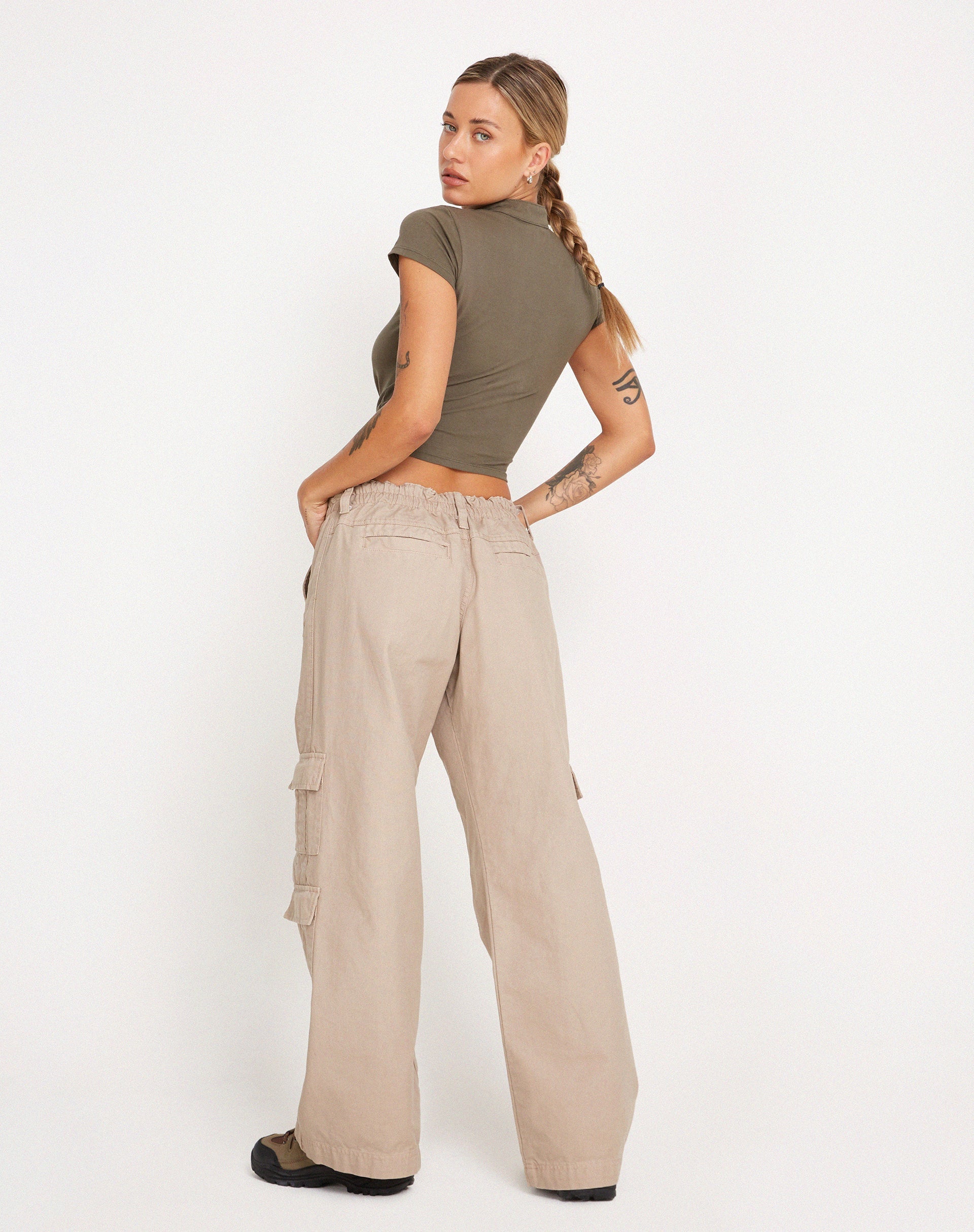 Immagine di Anelis Crop Top in verde asfalto