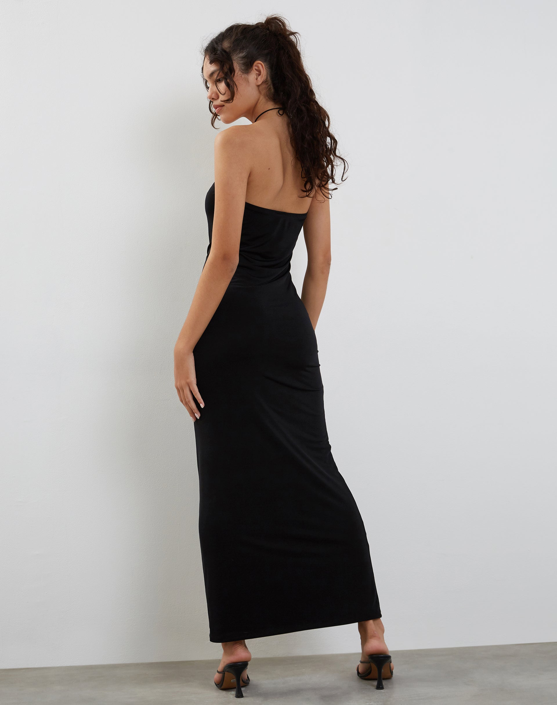 Immagine di Annalise, maxi abito a fascia in nero