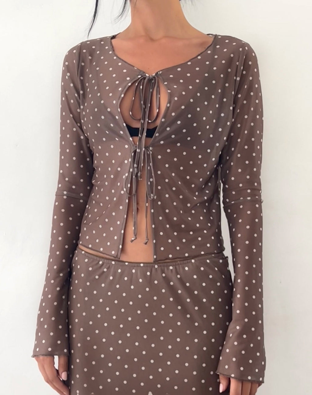 Top Araceli con laccetti in Basic Polka Marrone