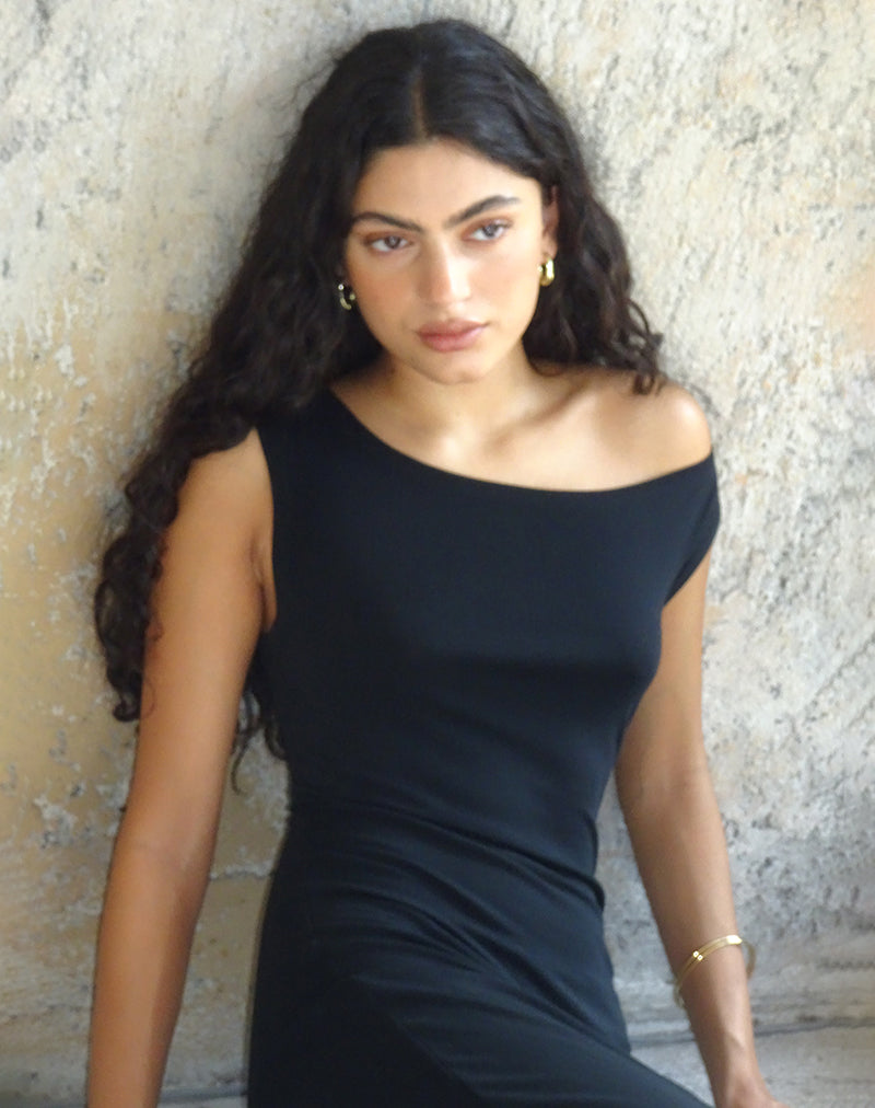 immagine di Ardita Maxi abito asimmetrico in maglia a coste in nero
