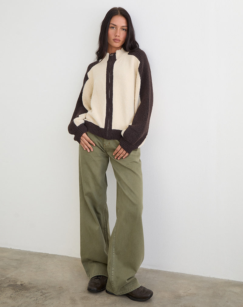 Immagine del maglione Asrar in maglia color crema e marrone