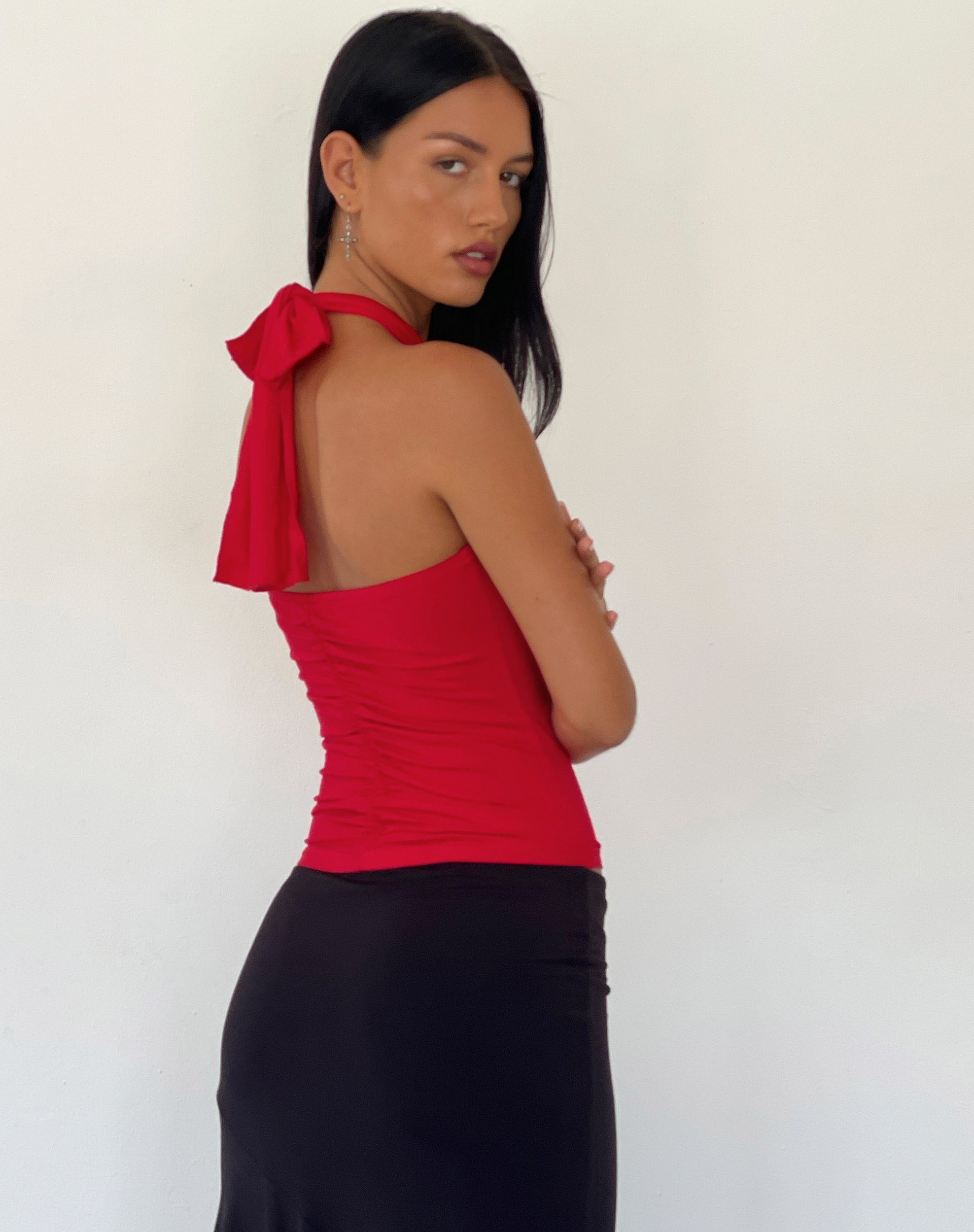 Immagine di Audrey Top con collo alto in rosso Soft Slinky