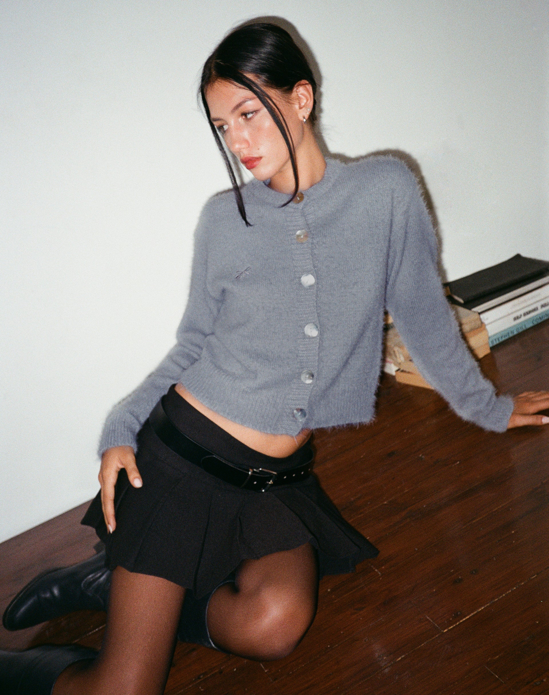 Immagine del cardigan Audrina in maglia morbida grigio