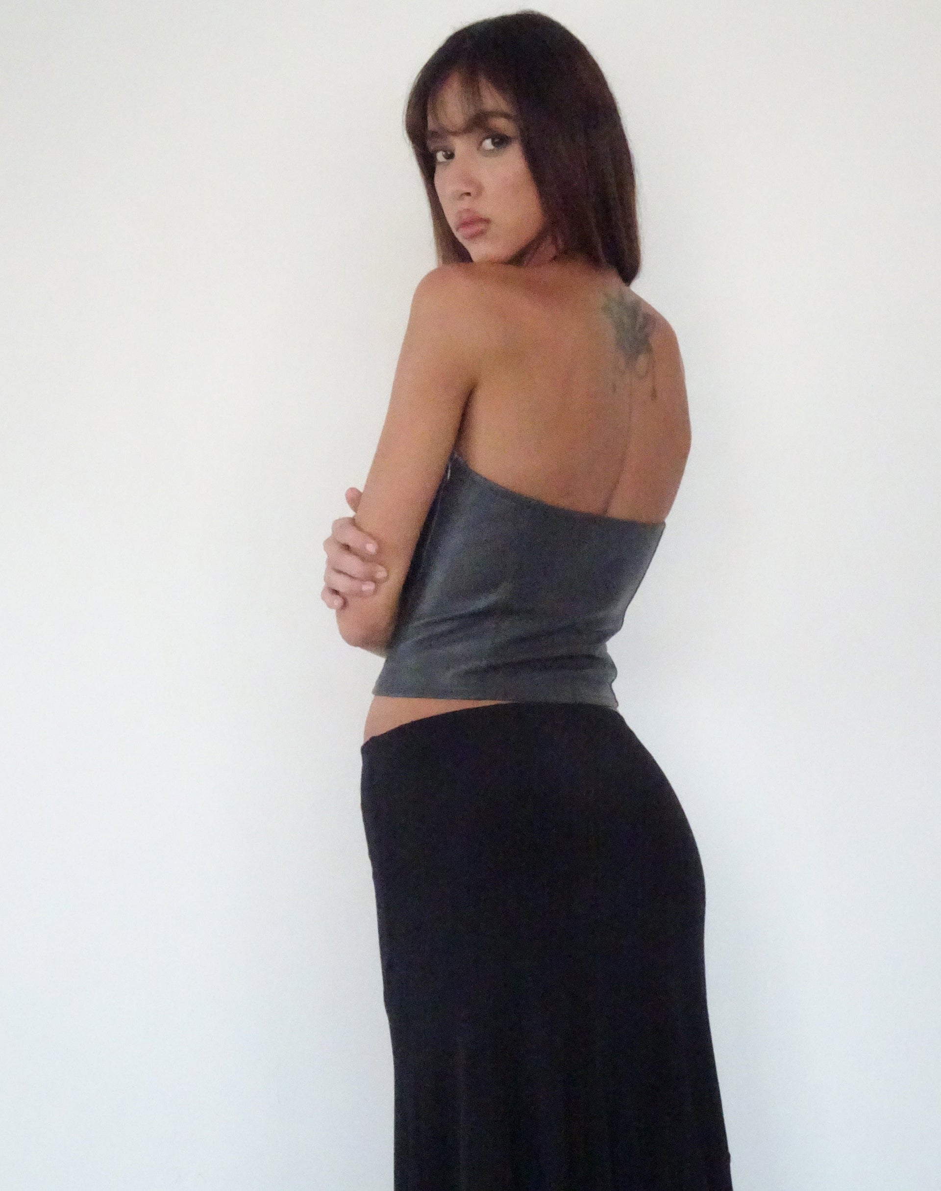 Immagine di Audy Crop Top a fascia in PU grigio ardesia