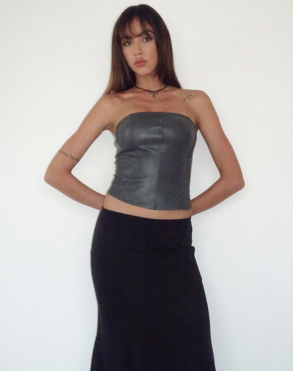 Audy Crop Top a fascia in PU Grigio Ardesia