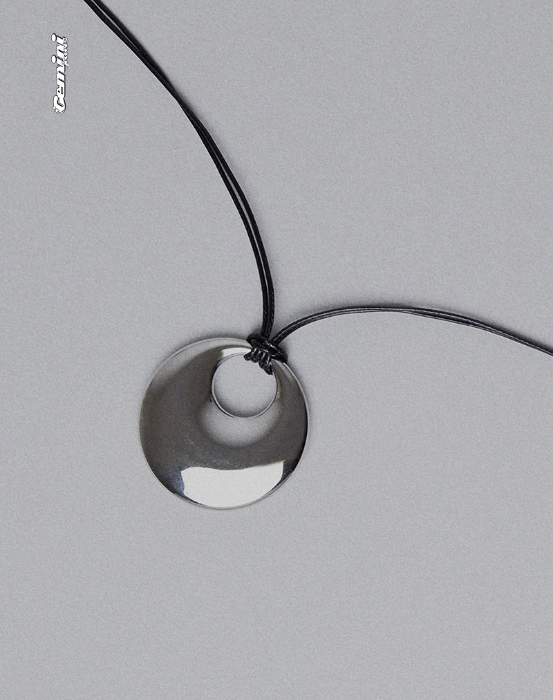 Immagine della collana Aurora Cord Circle di Gemini Jewels