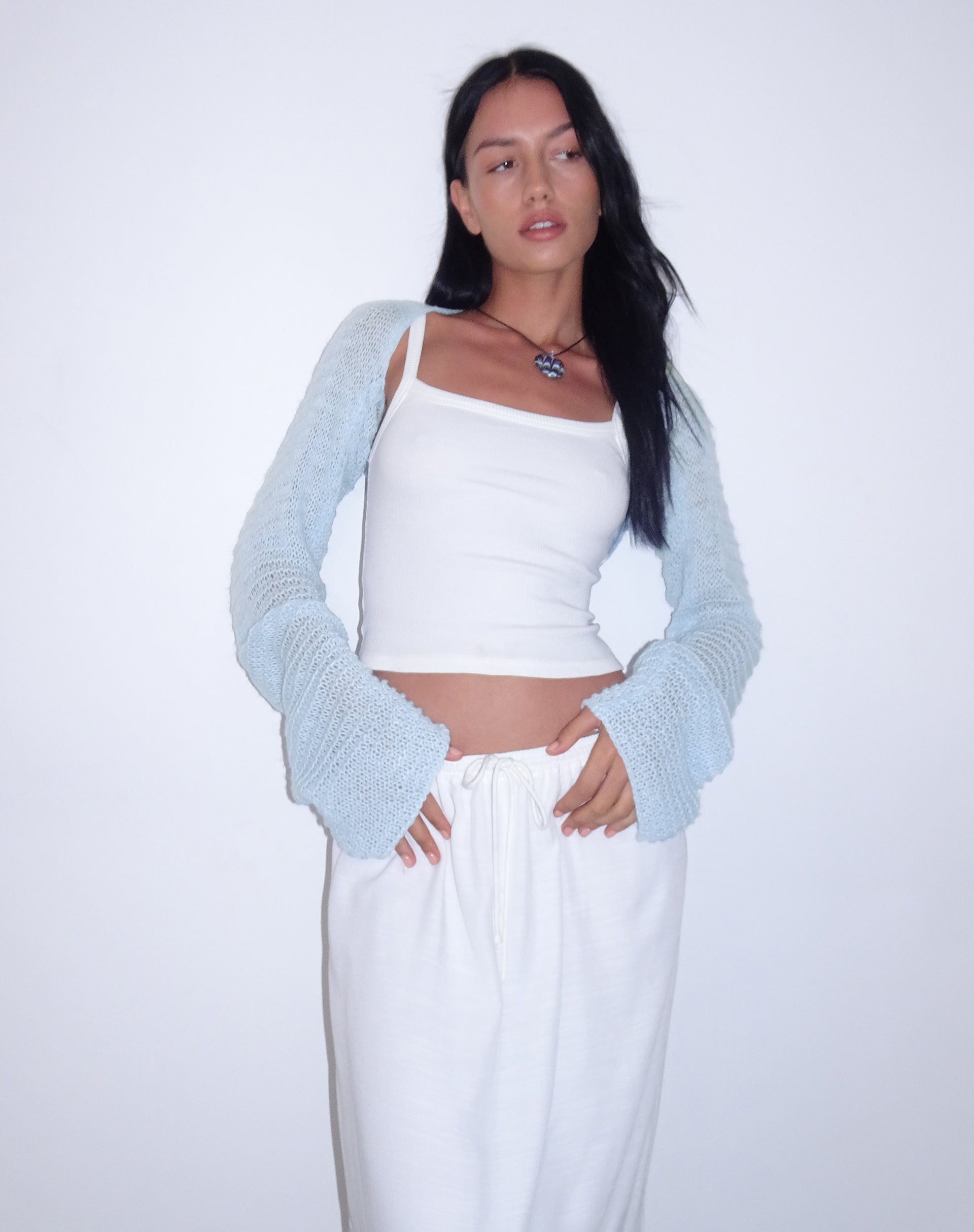 Immagine di Nobila Shrug Top in Baby Blue