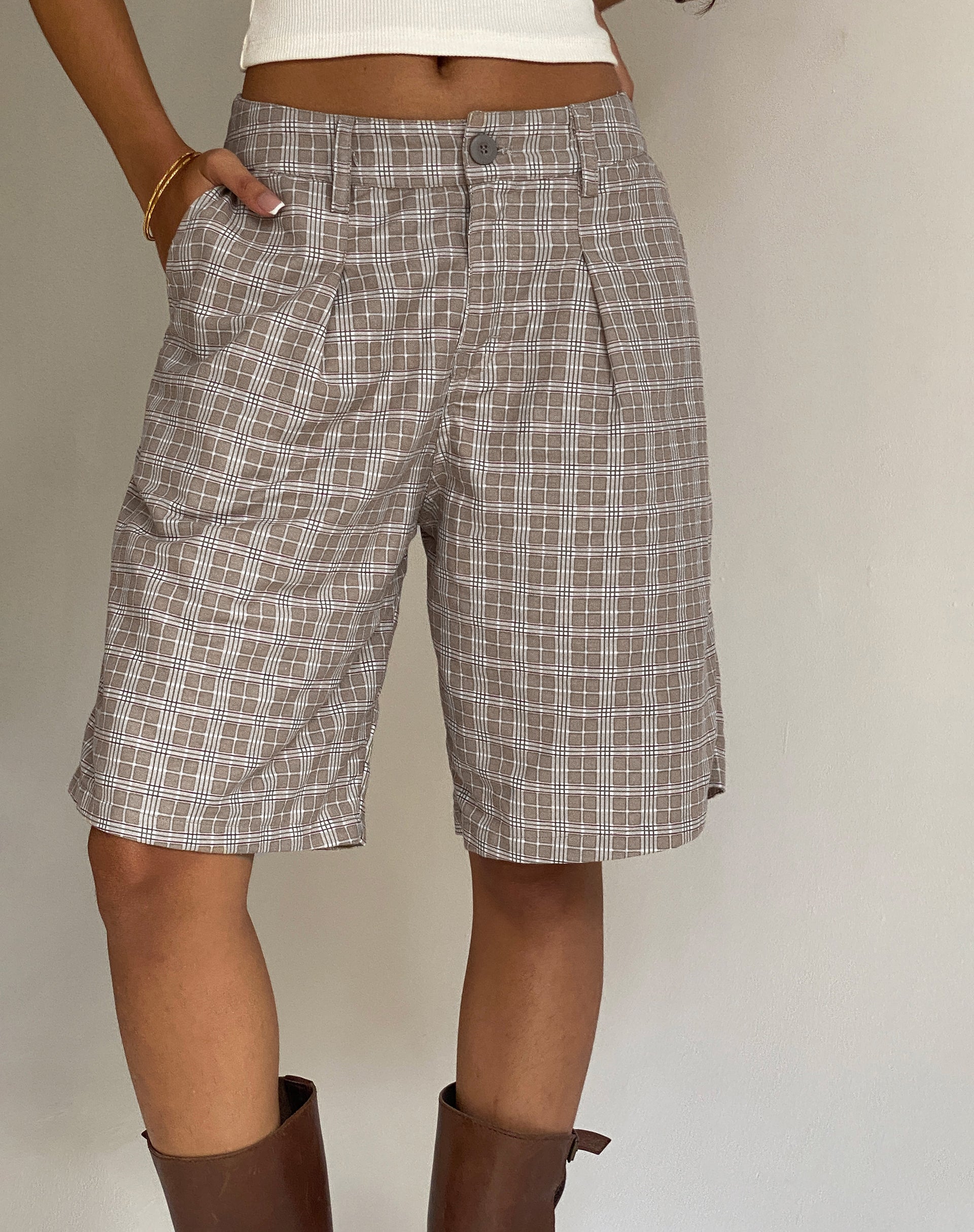 immagine di Gail Longline Shorts in Taupe Check