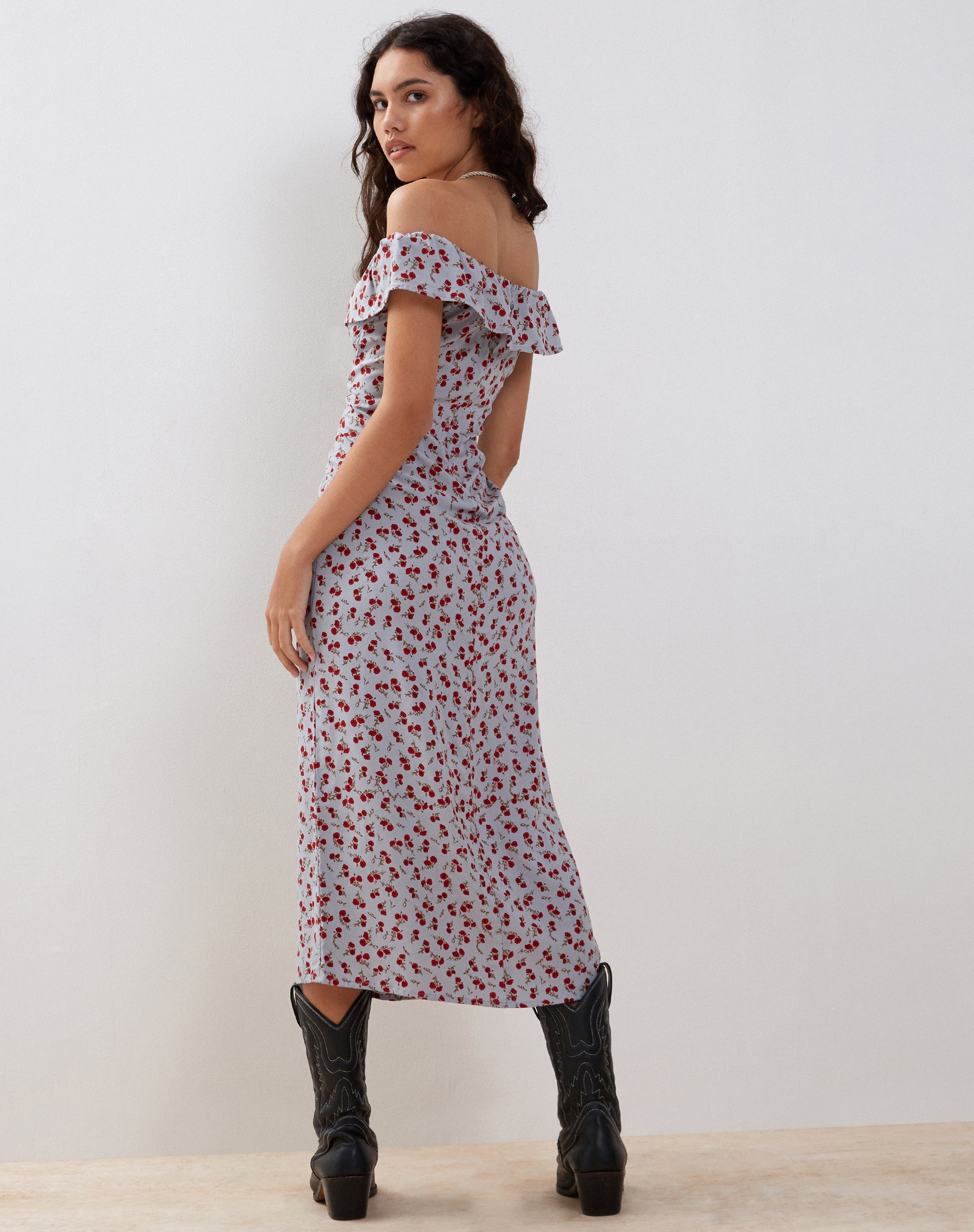 Immagine di Ayudia Bardot Midi Dress in blu floreale Ditsy