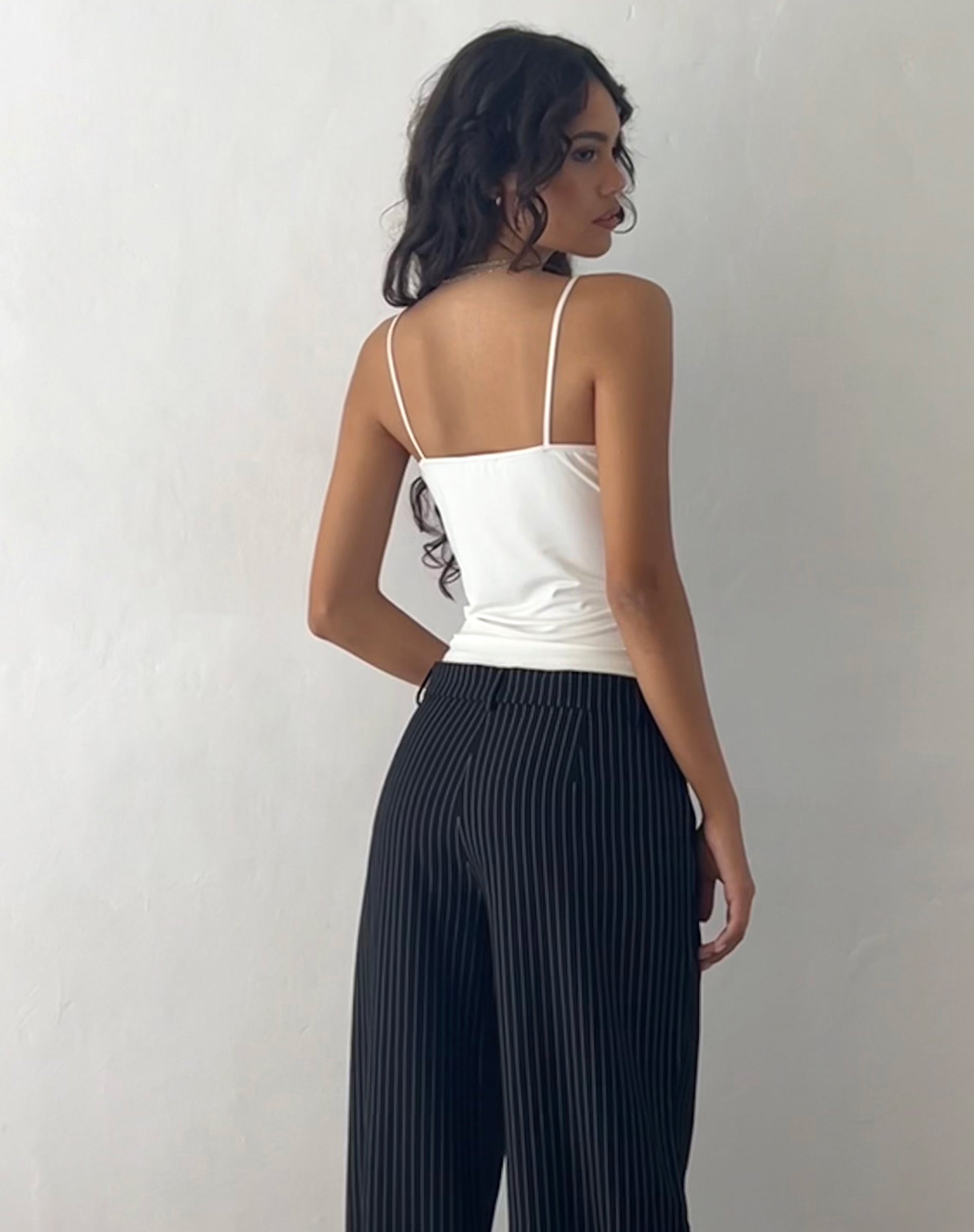 Immagine di Bea Cross Front Top in Avorio Soft Touch