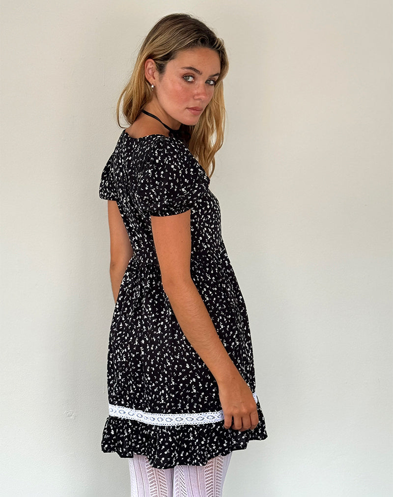Immagine di Beling Mini Tea Dress in nero Ditsy Romance