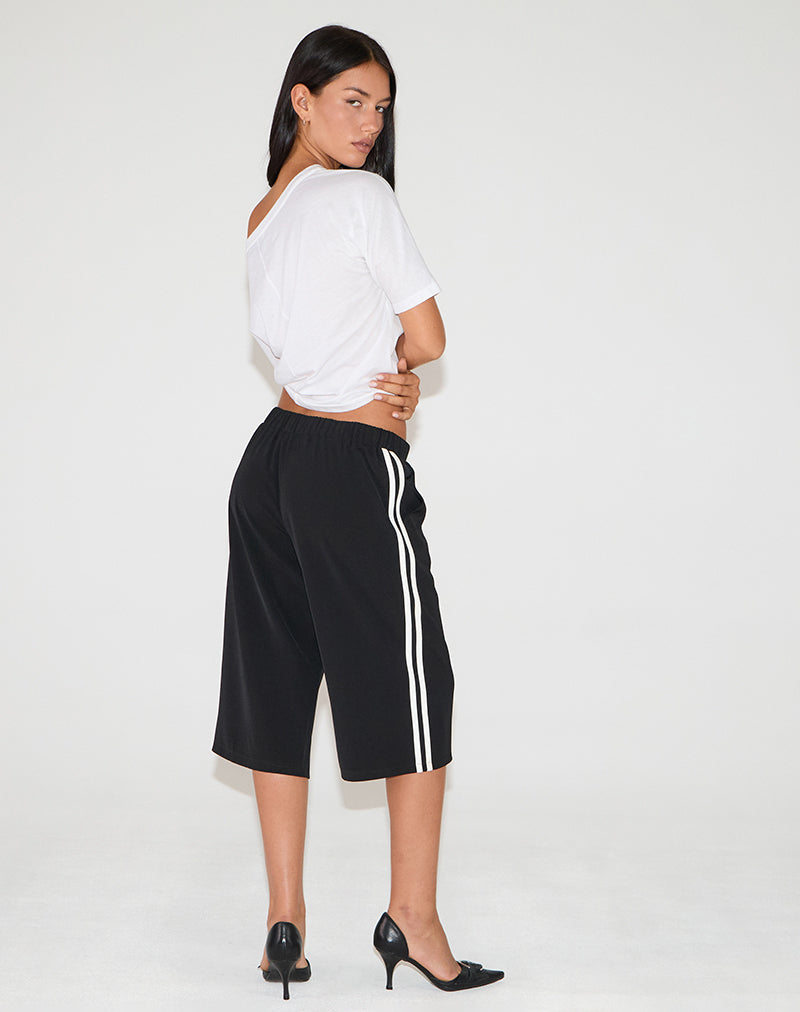 Immagine di Benno Pantaloncini a 3/4 in nero con striscia laterale bianca