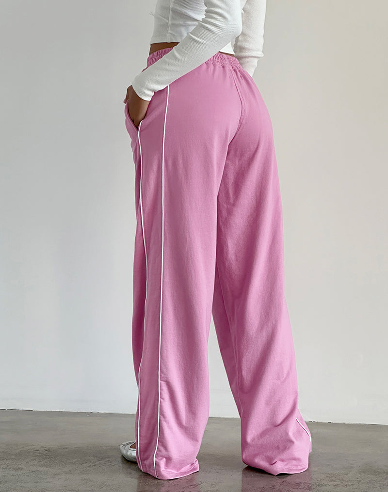 Immagine di Benton Jogger in rosa fenicottero con bordatura bianca e ricamo a M