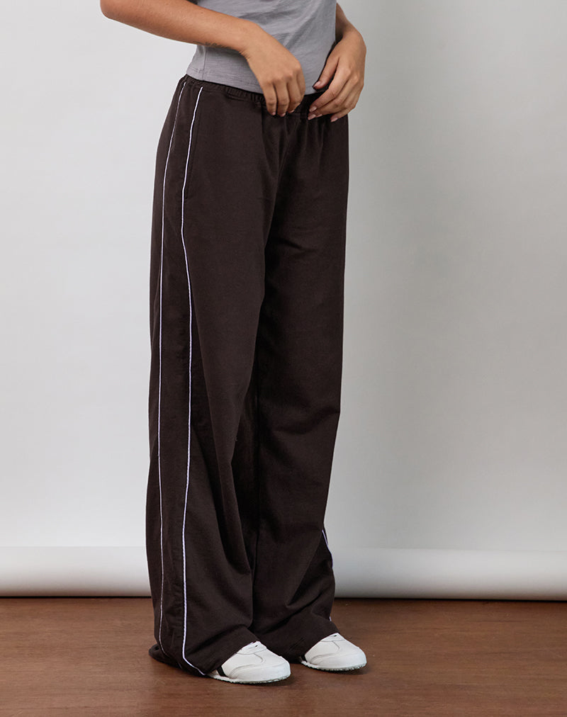 Benton Jogger in cioccolato amaro con rilegatura viola
