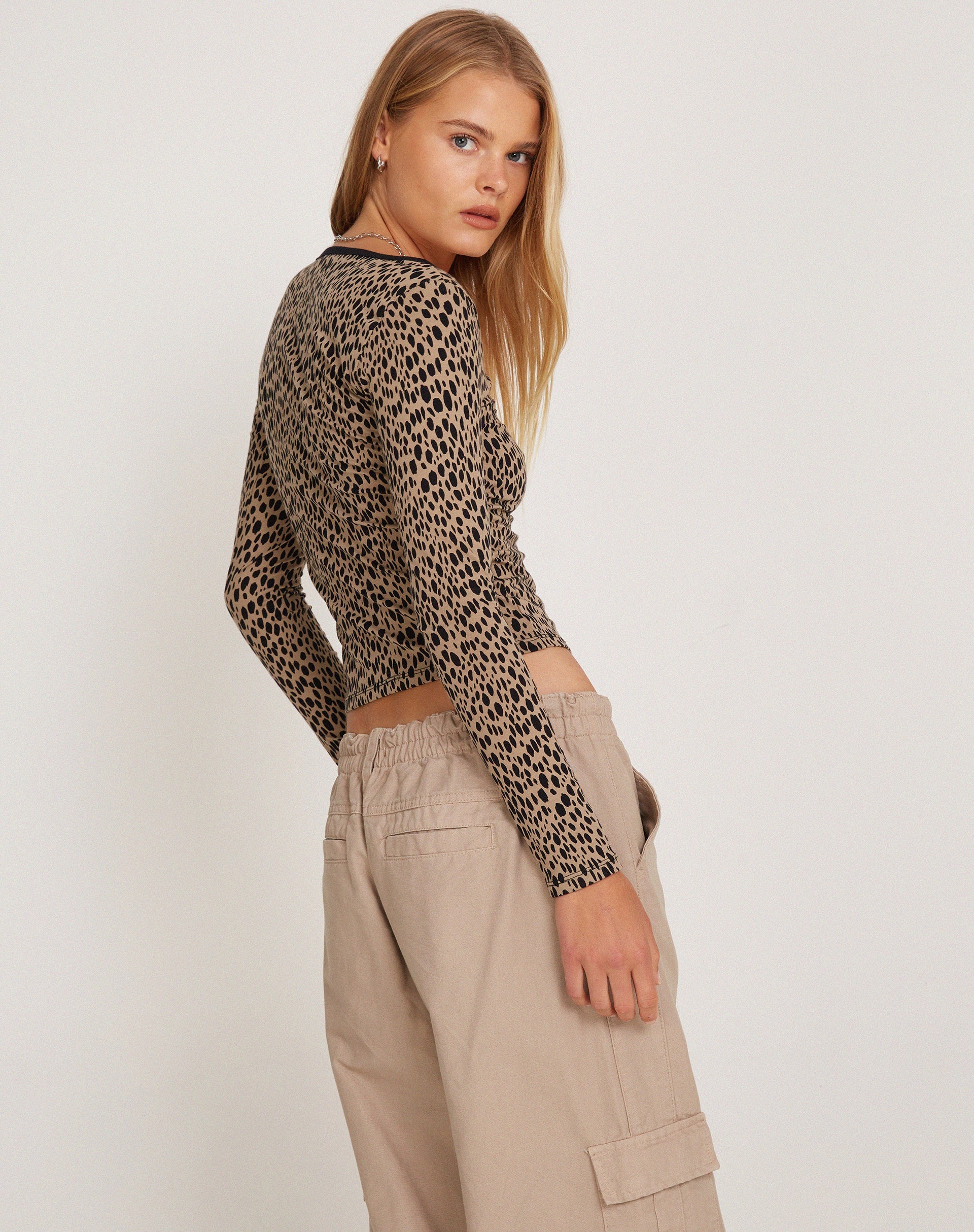 Immagine di Beshi Top a maniche lunghe in mini ghepardo nero Binding