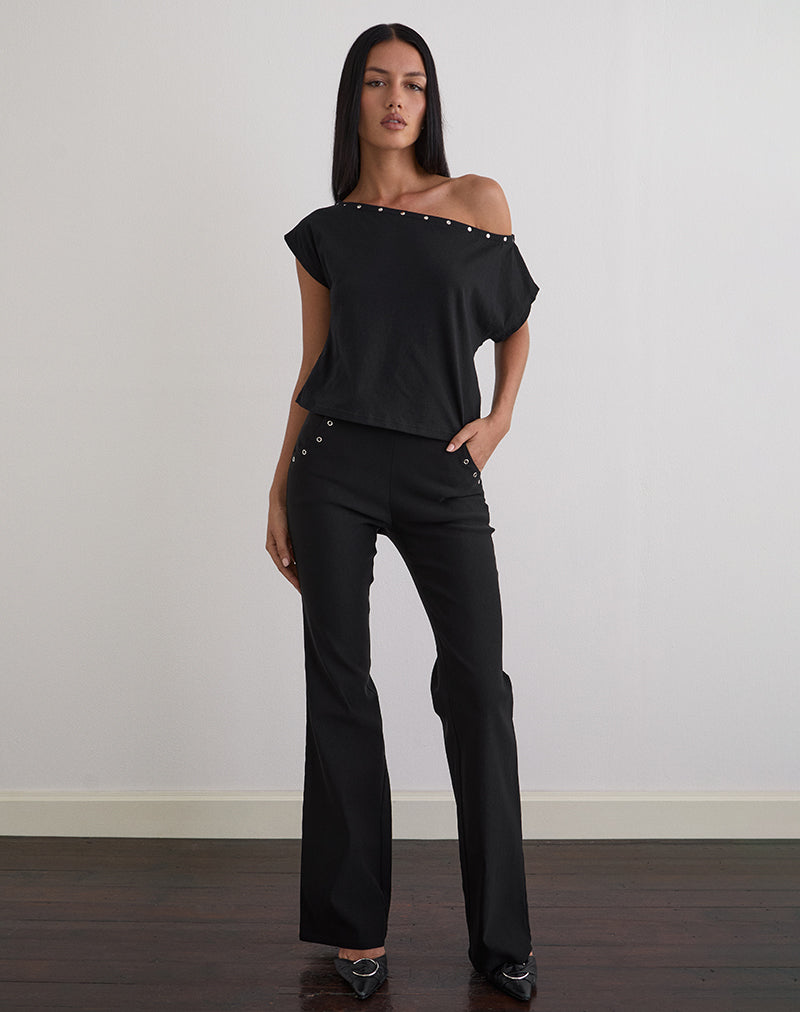 Top Bizzy in jersey nero con borchie