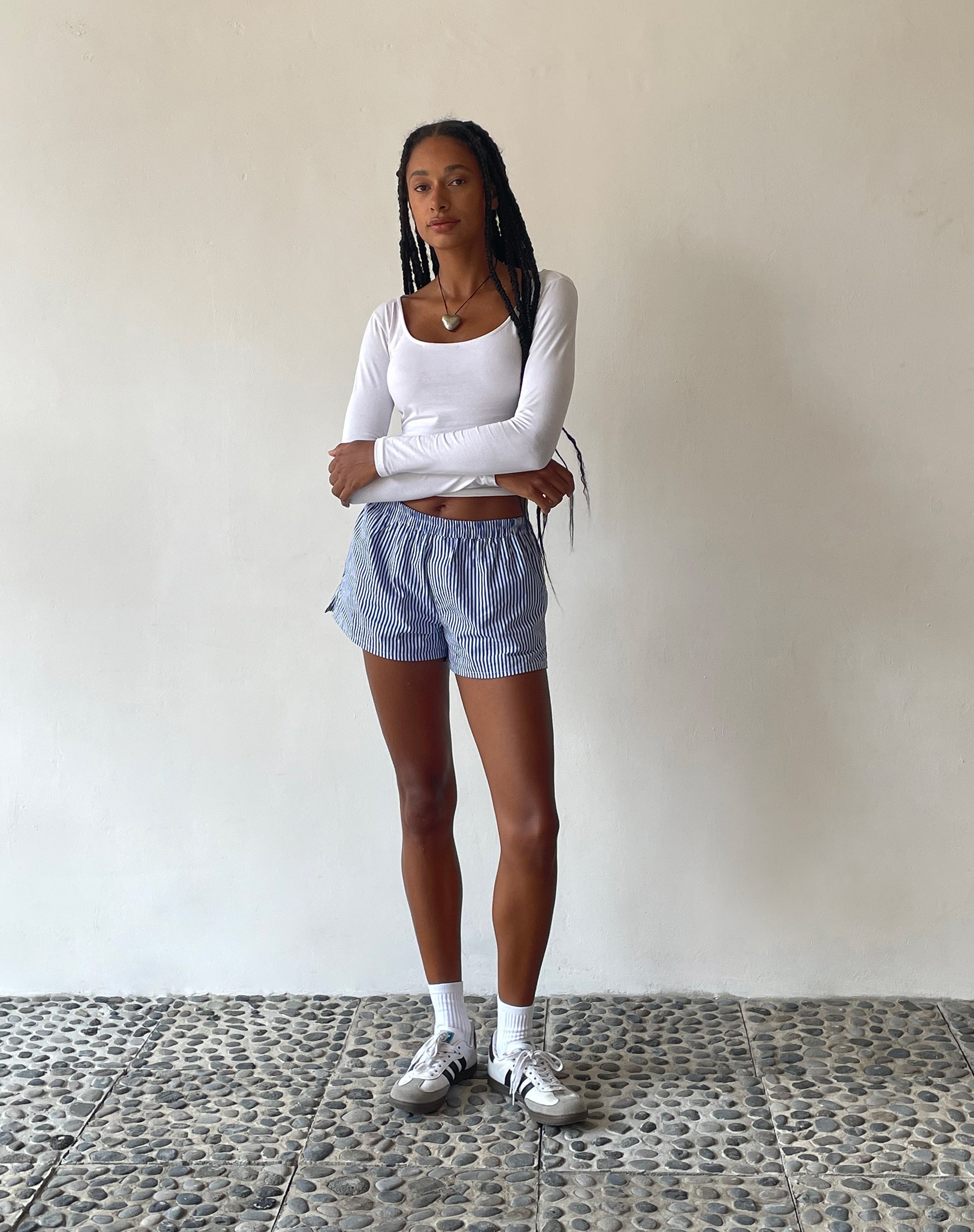 immagine di MOTEL X JACQUIE Laboxe Pantaloncini corti in popeline gessato blu