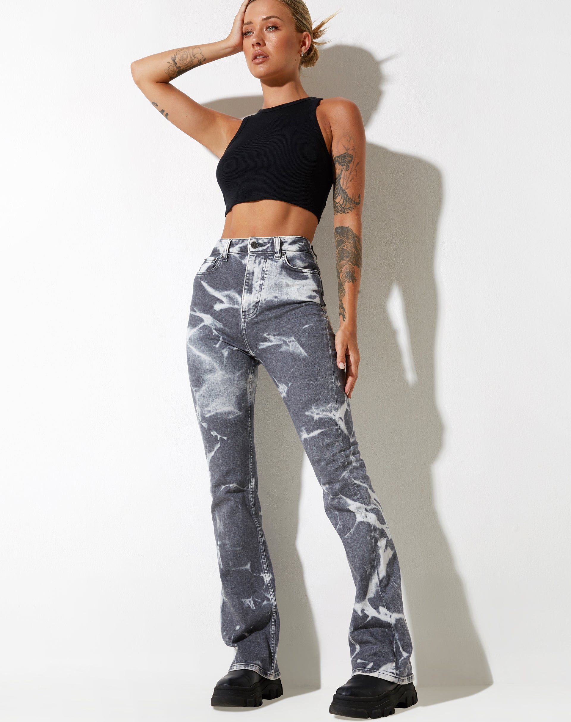 immagine dei jeans Bootleg in Laser Smoke Grey