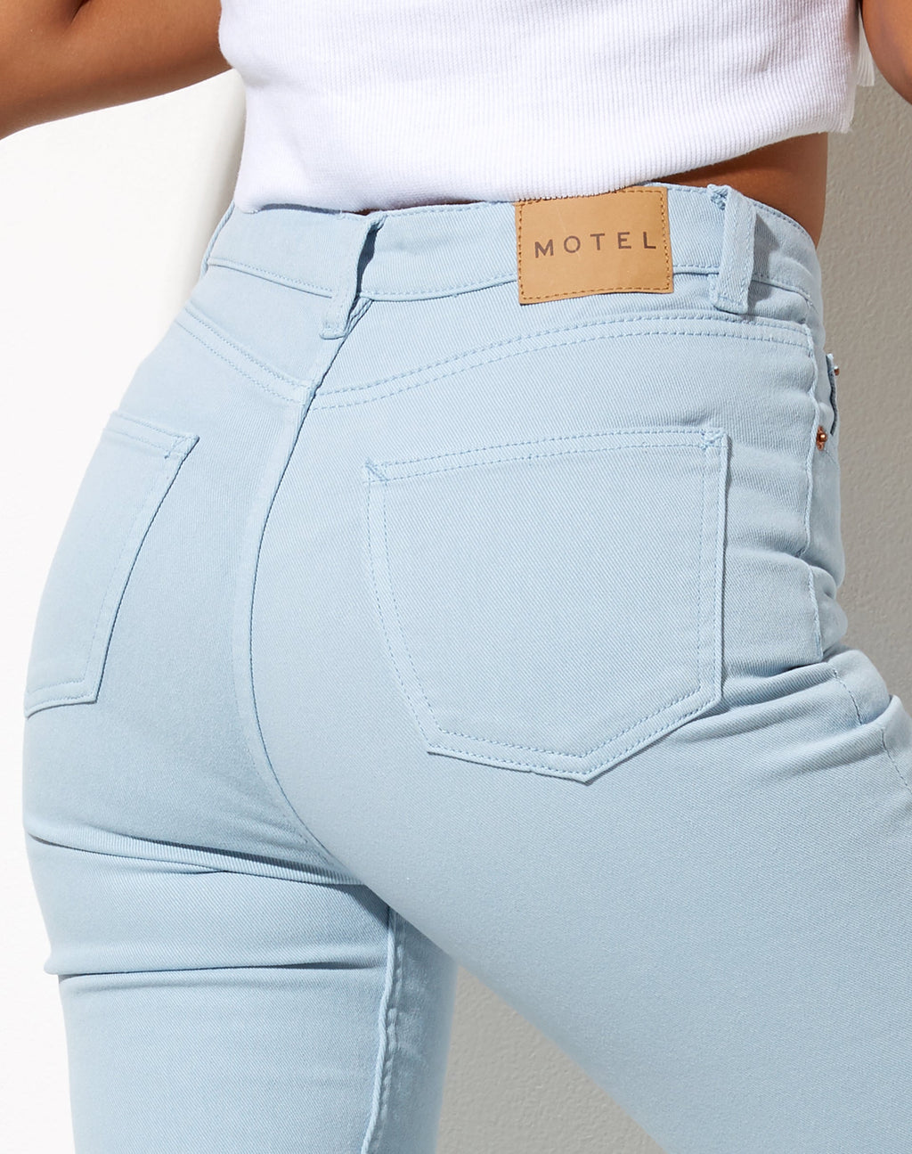Jeans Bootleg in blu cielo