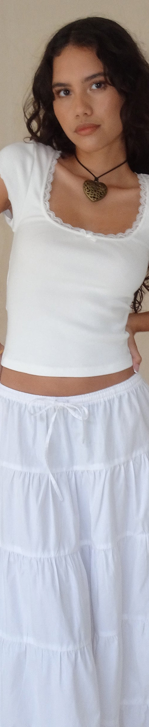 Immagine di Bovillo Lace Trim Tee a costine in bianco sporco