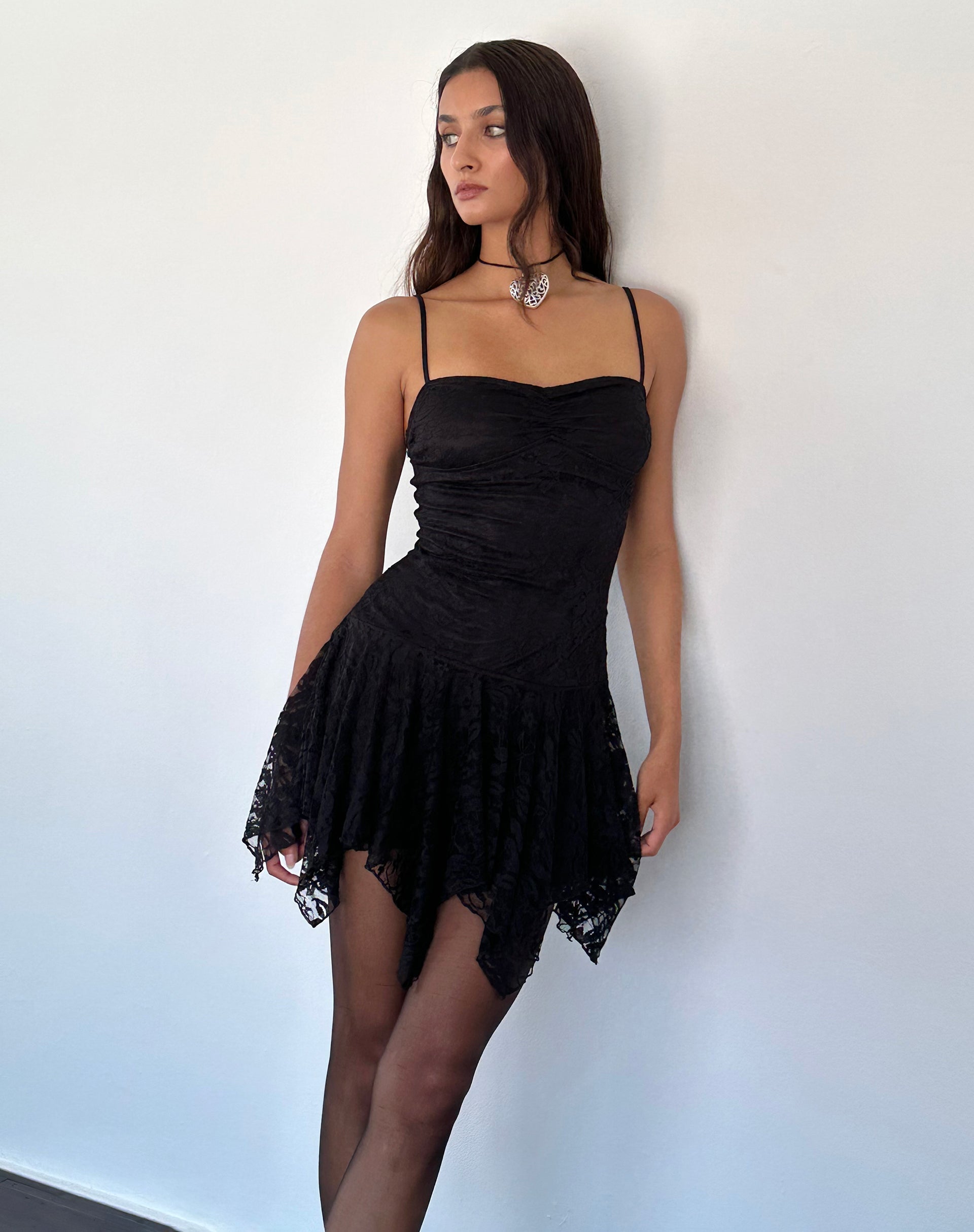 Immagine di Brilliana Mini Dress in pizzo floreale Jet Black