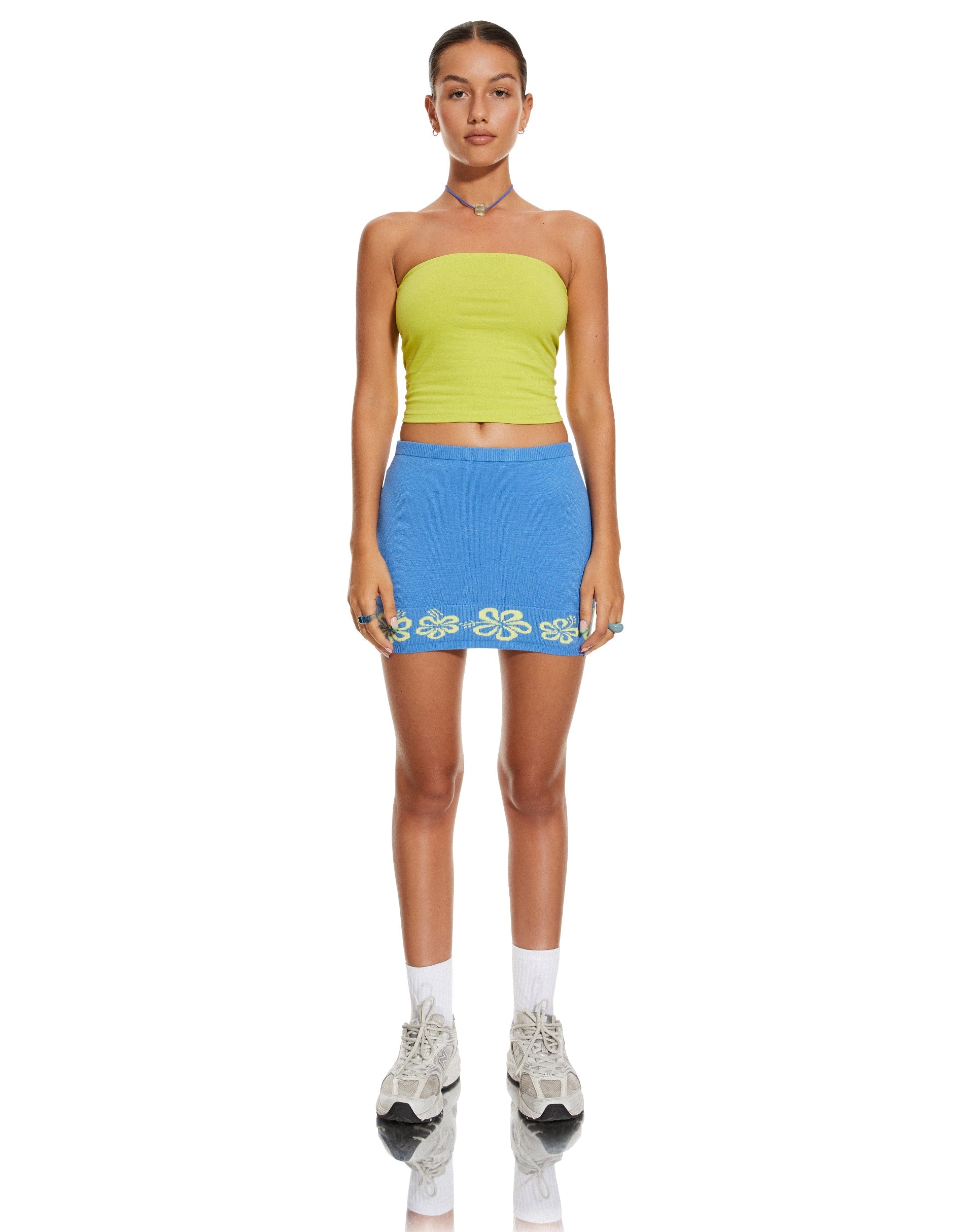 immagine di MOTEL X BARBARA Danina Mini Skirt in Blue Hibiscus